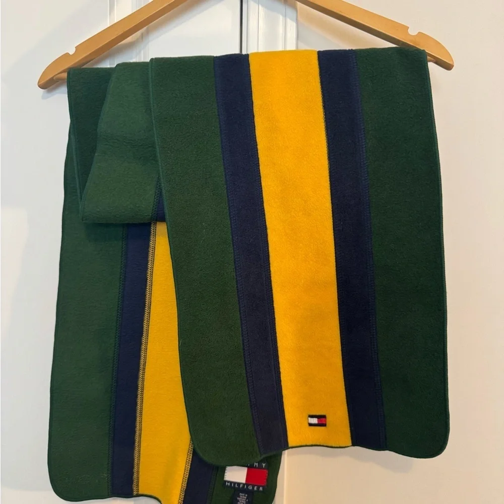 Tommy Hilfiger Green Fleece Scarf